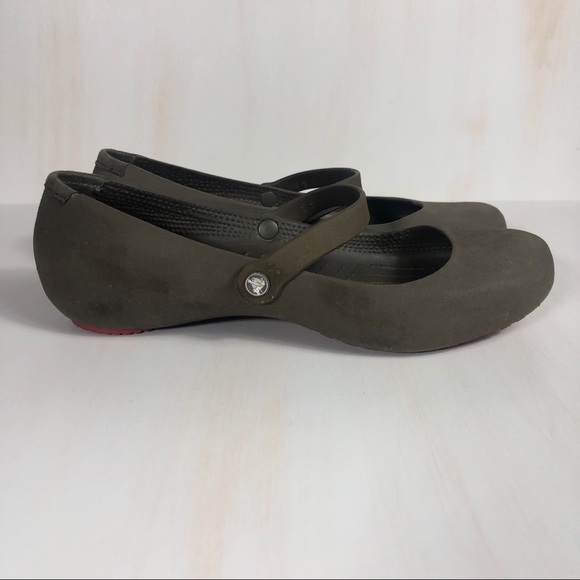 Women’s Crocs Flats Size 9 - Picture 1 of 5